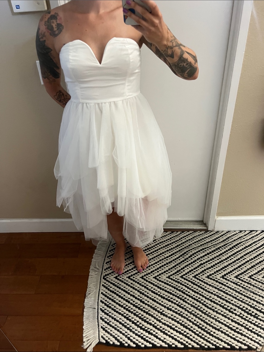 Lulu's white Strapless Layered Tulle A-Line hi-low Wedding/Reception Dress